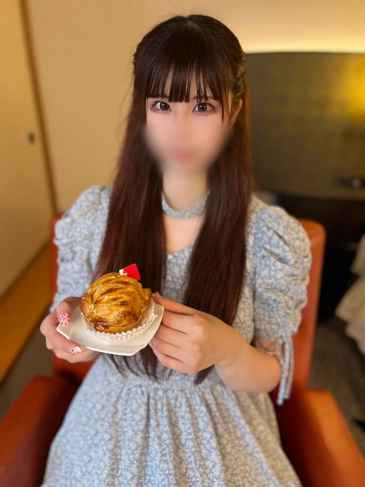 FC2 PPV 3138169 Congratulations! Win the World Cup against Spain! “MVP-class bristles” “Twin-sword style” 18-year-old Fcup Tokyo J◯ and forbidden flirting at karaoke! ! I can’t stand it and I’m super satisfied with the soft Fcup at the hotel ♡ I’m very satisfied with the routine vaginal cum shot! !