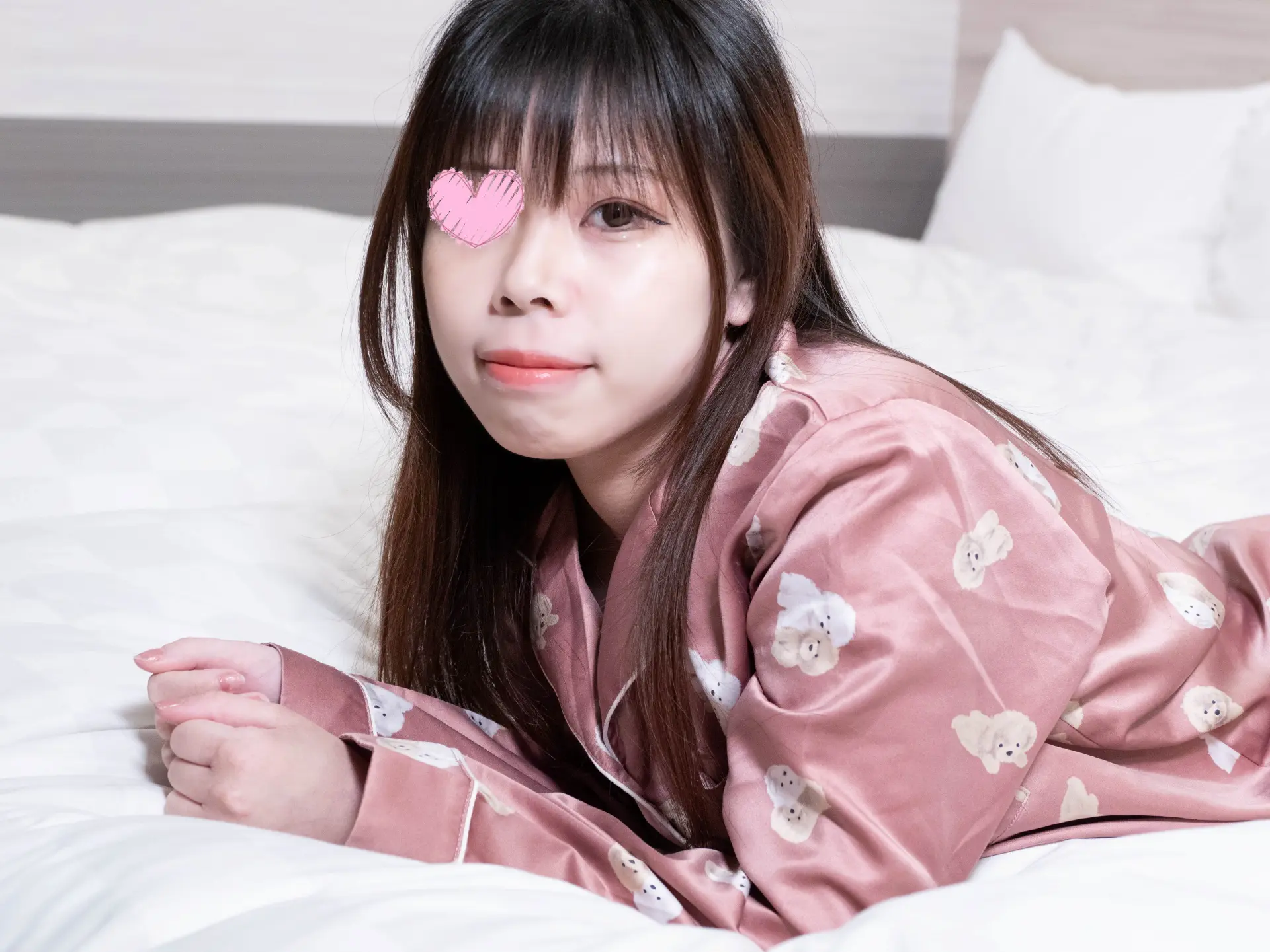 FC2 PPV 4472110 Pajamas De Intrusion Ray San With A Cheerful Personality Her Petite And Cute Appearance Is Adorable She Gives A Blowjob